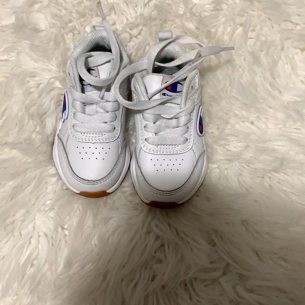 COPY - 6c toddler white champion sneakers